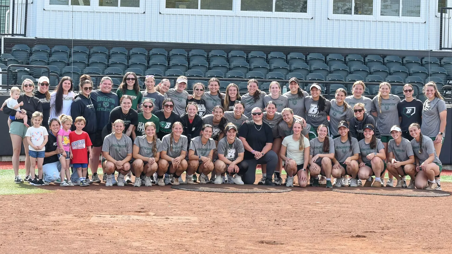 Softball Homecoming Weekend 