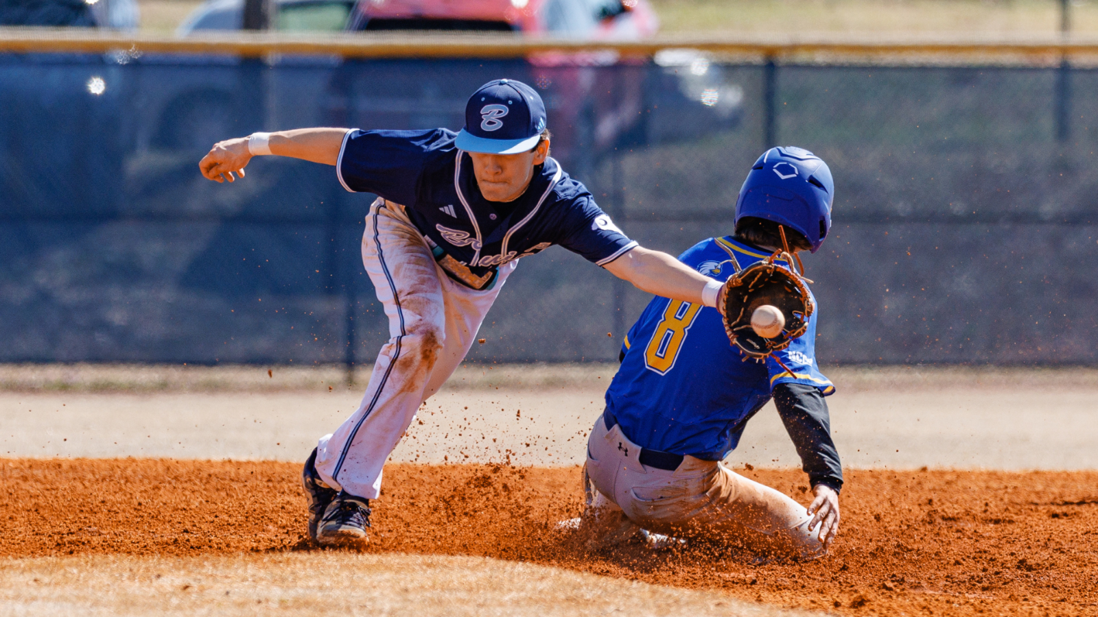baseball player catching the ball