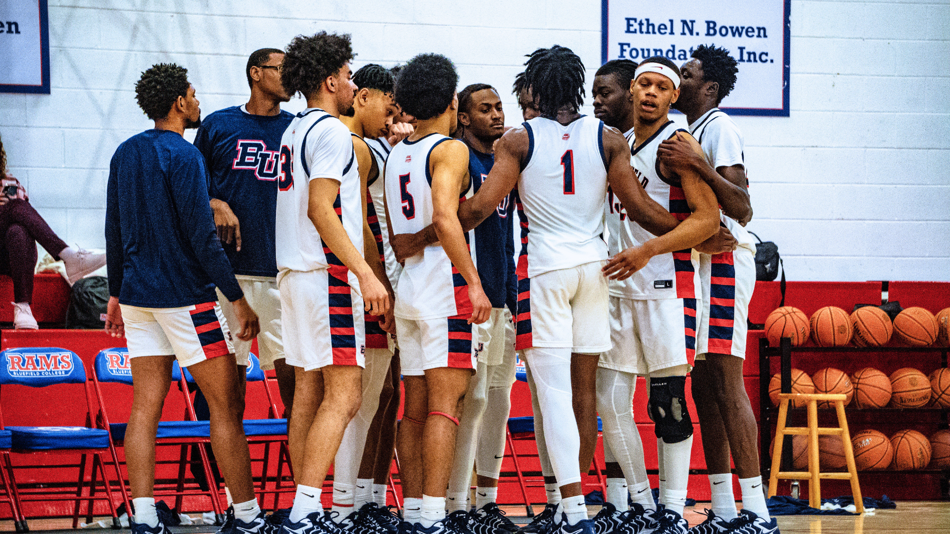 Men's Basketball Team