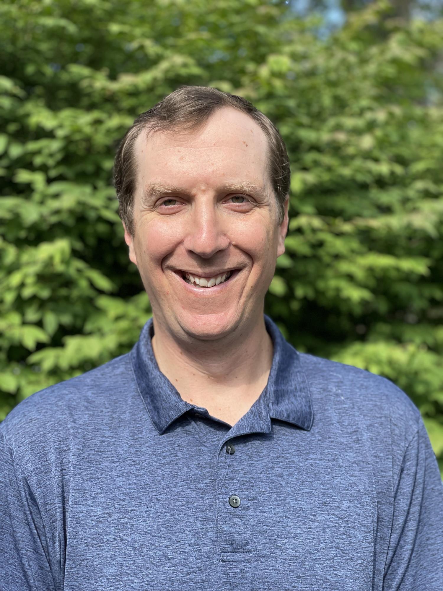 justin stangel headshot