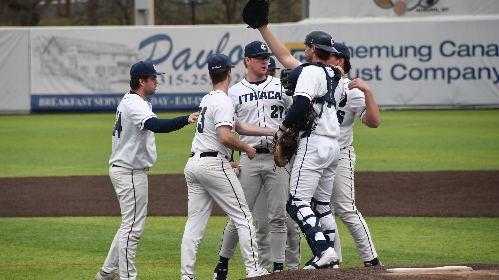baseball huddle vs rit 2026