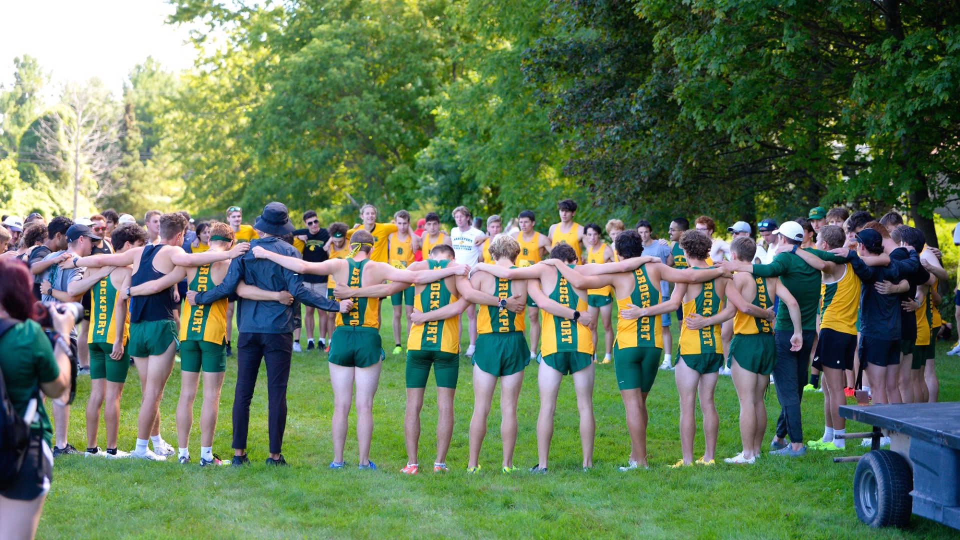 Men's XC Postrace huddle