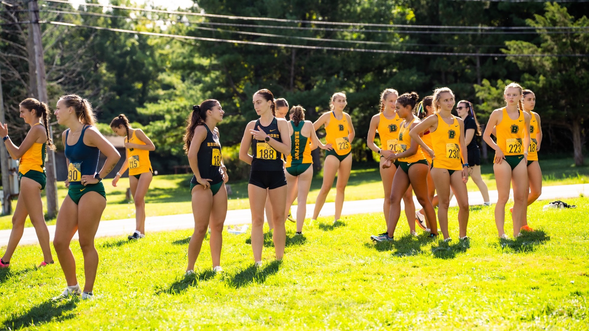 Women's XC Tom Balon Pre Race
