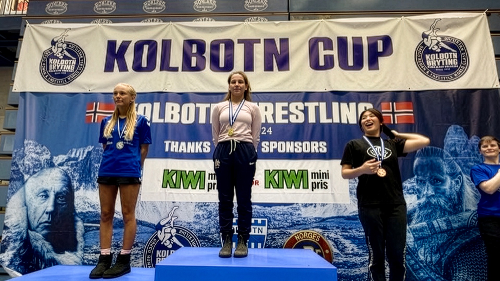 Francesca Lo Greco (centre) pictured with a gold medal at the 2025 Kolbton 