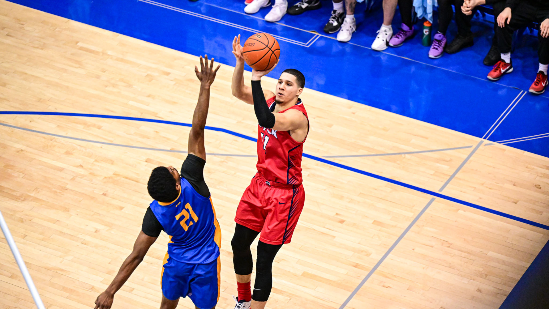 Isaiah Bujdoso shoots against the TMU Bold in an OUA semifinal matchup on Wednesday, Feb. 25 at the Mattamy Athletic Centre in Toronto. (Photo by Mackenzie Gerry)
