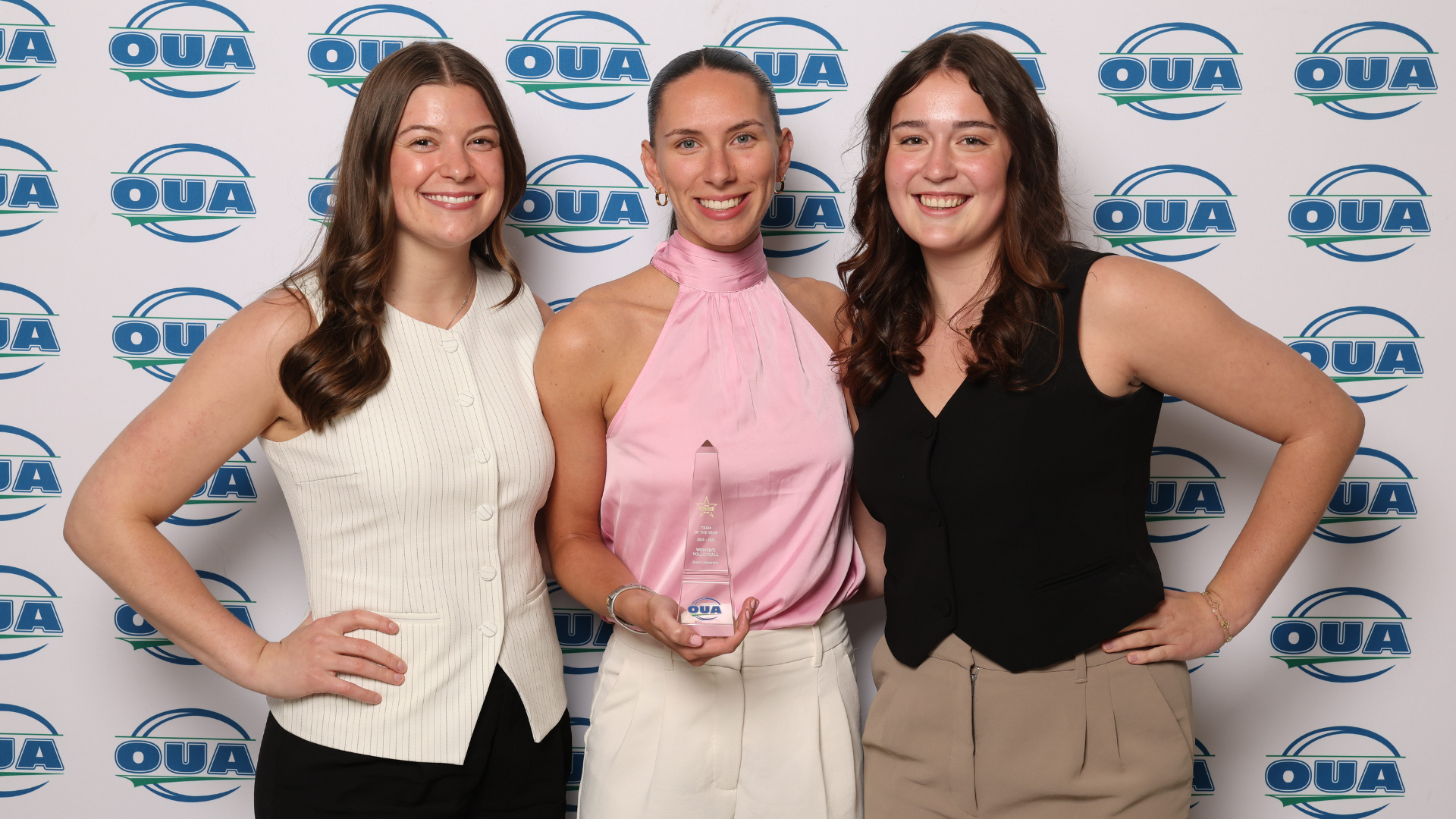 Women's volleyball team celebrates OUA Team of the Year award