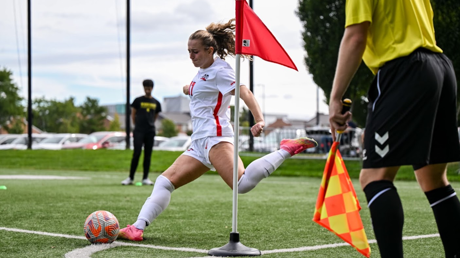 A Brock women's soccer player prepares to take a corner kick