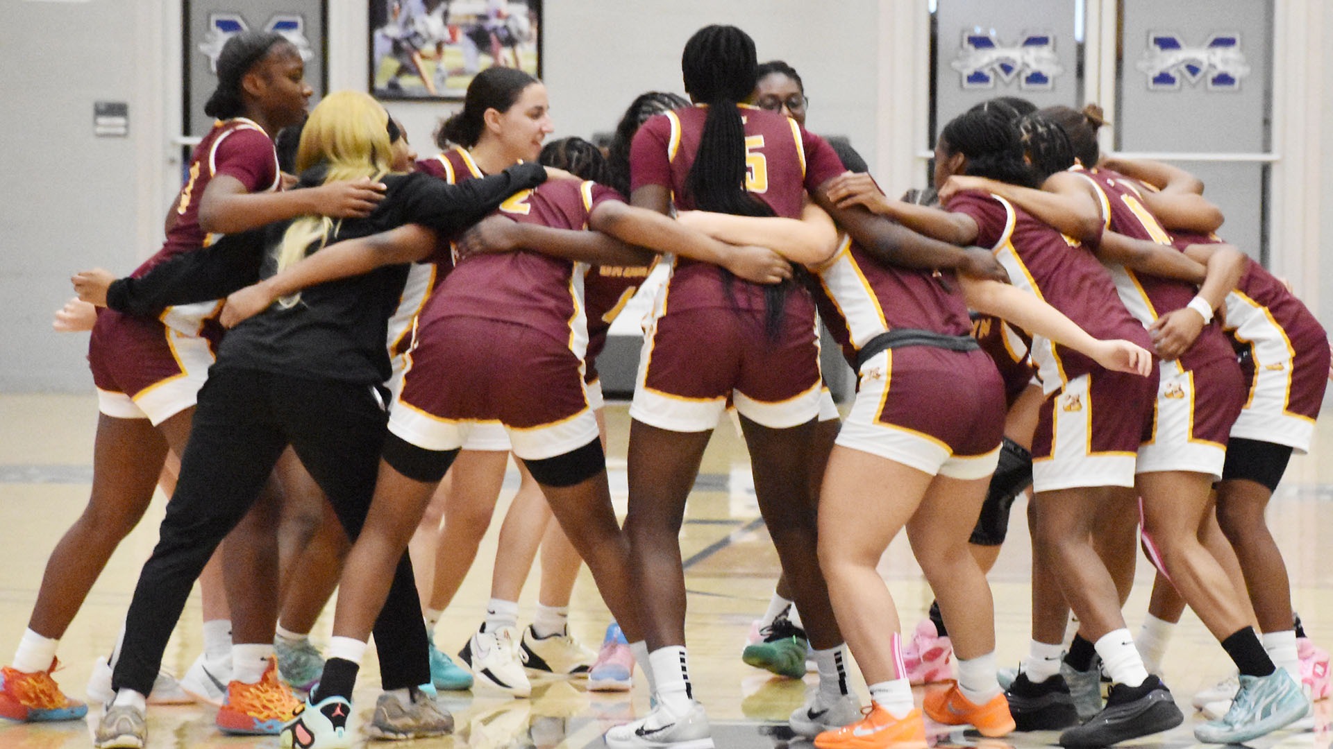 huddle 