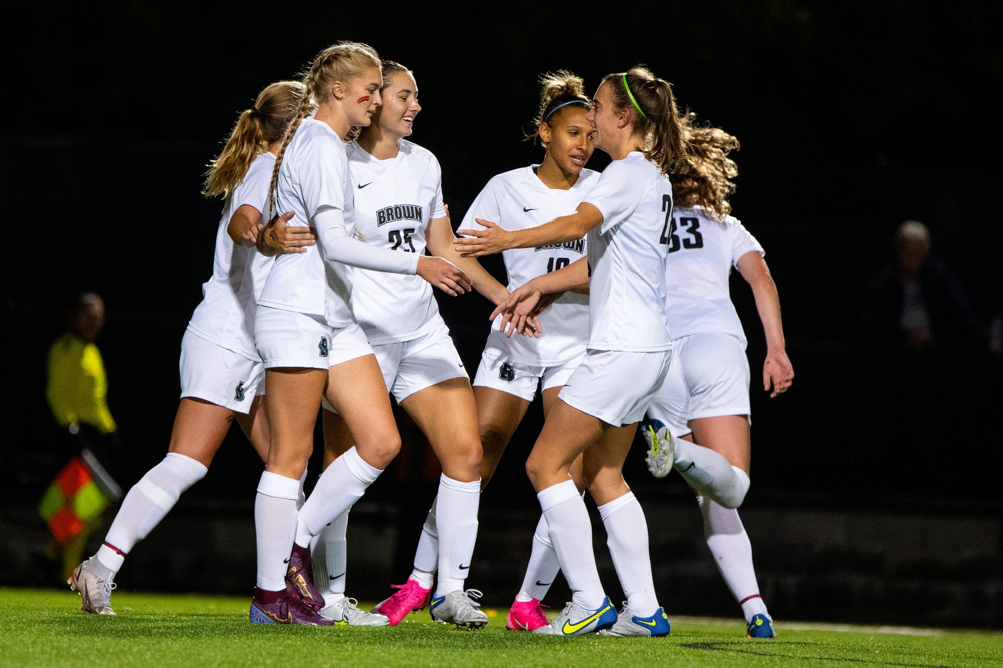 Women's soccer victorious over Stonehill Brown University Athletics