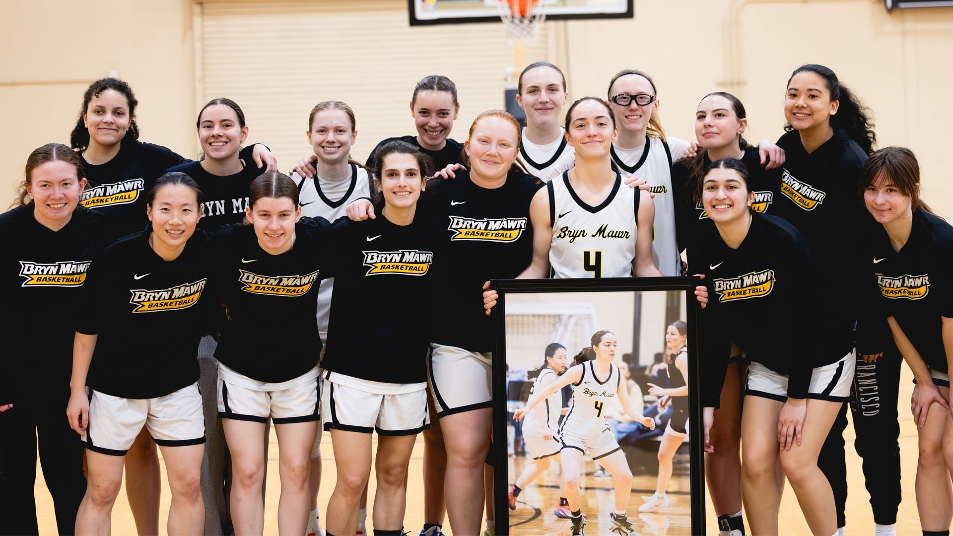 Team Photo Taken on Hannah Govert Senior Day