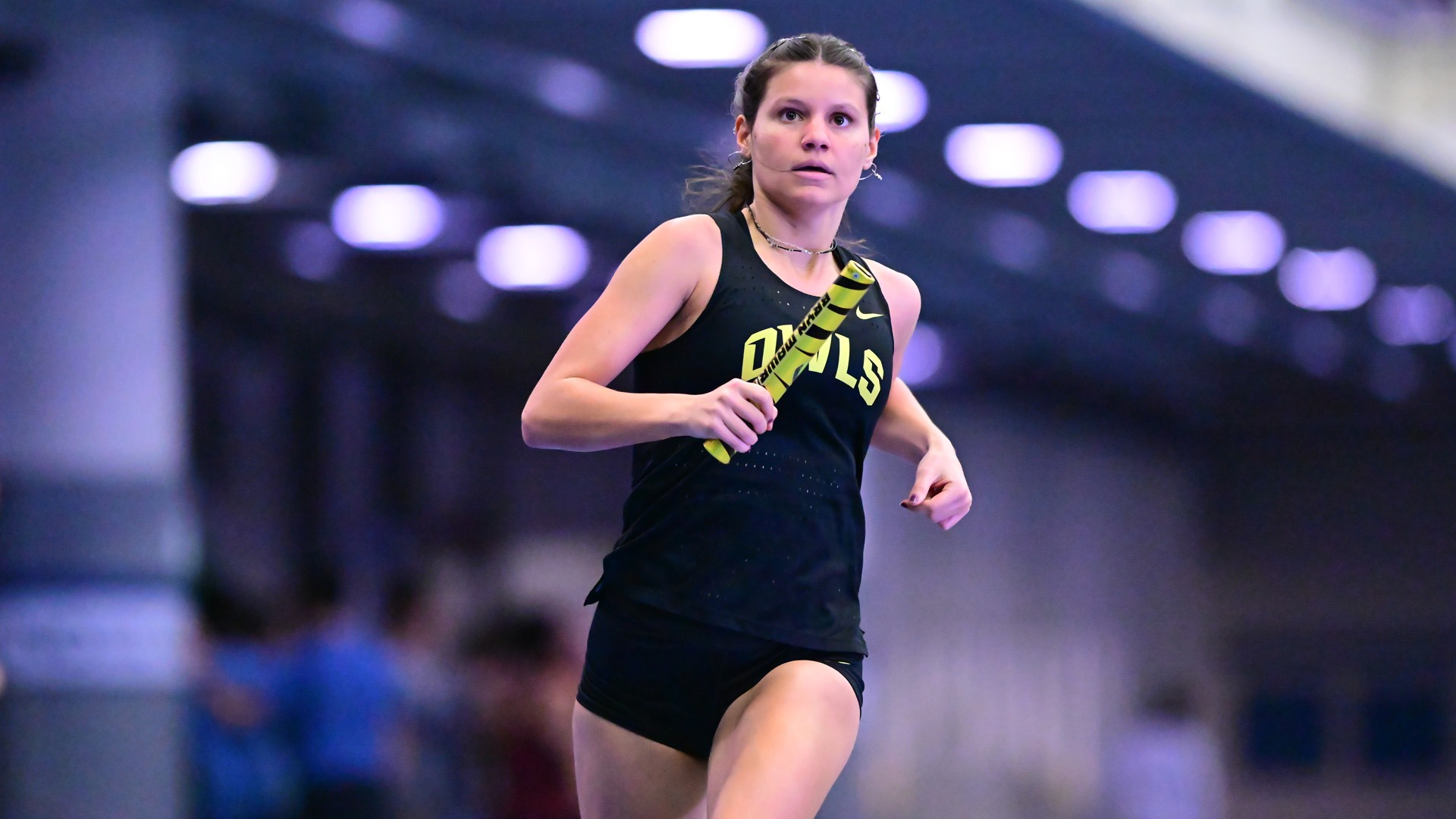 Sofie Prieto in 4x400m relay at indoor CC Champs 2026