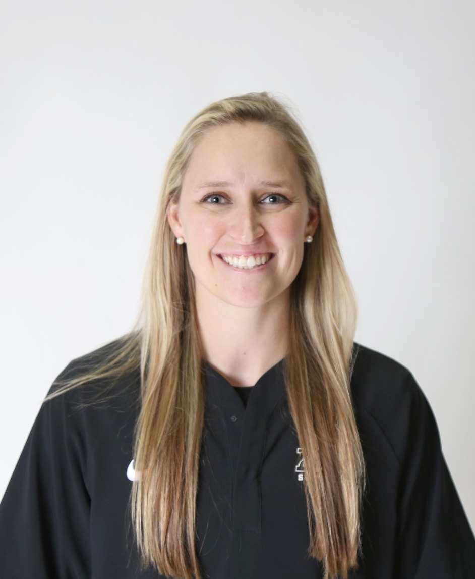 Megan Curry Headshot