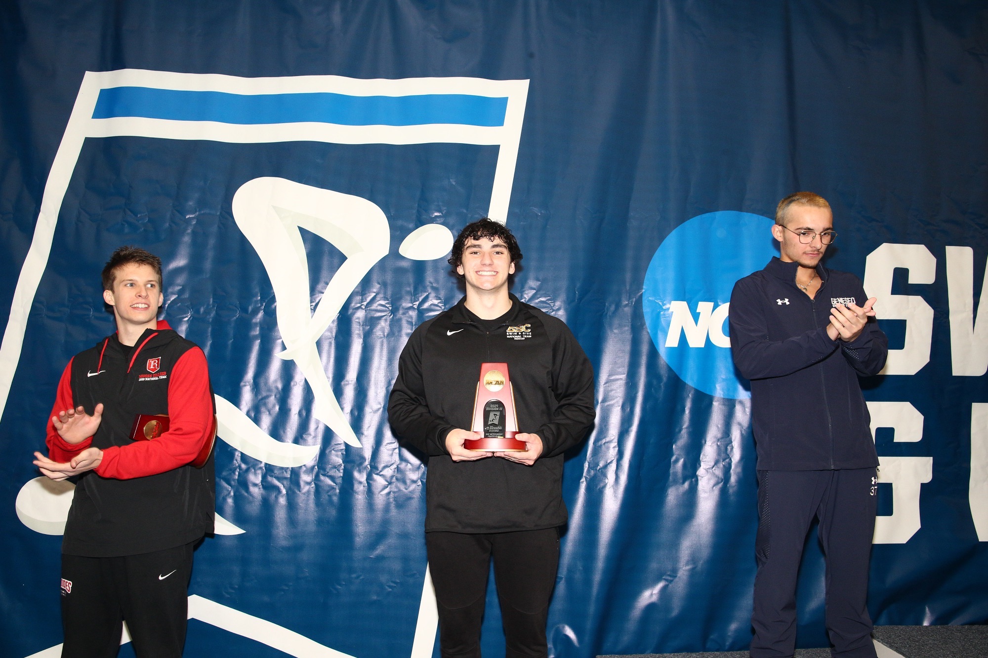 Justin Toth 4th in 1 Meter Dive