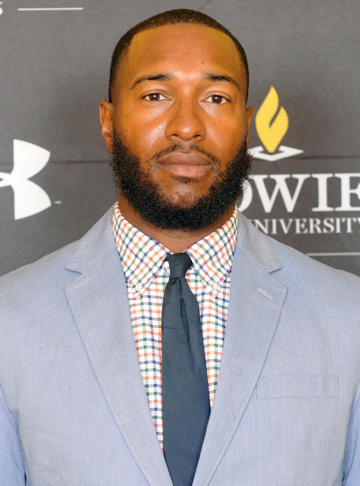 Antone' Sewell
