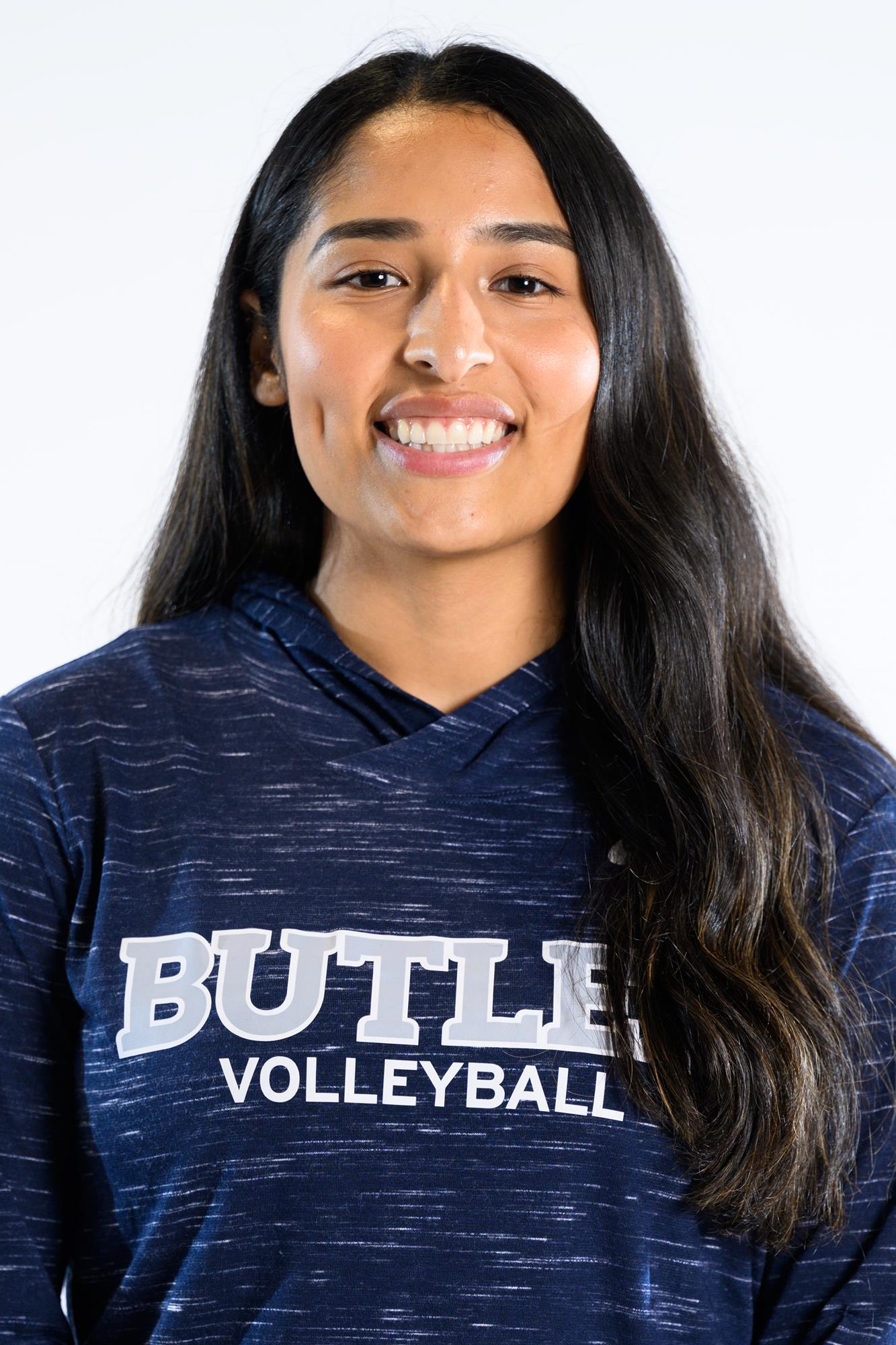Jocelyn Garcia Headshot