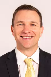 Steven Asher Headshot 