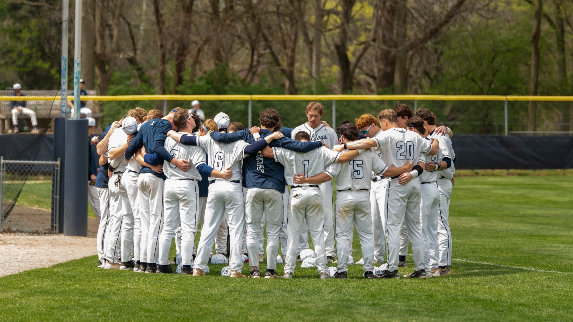 Team Huddle vs. UConn