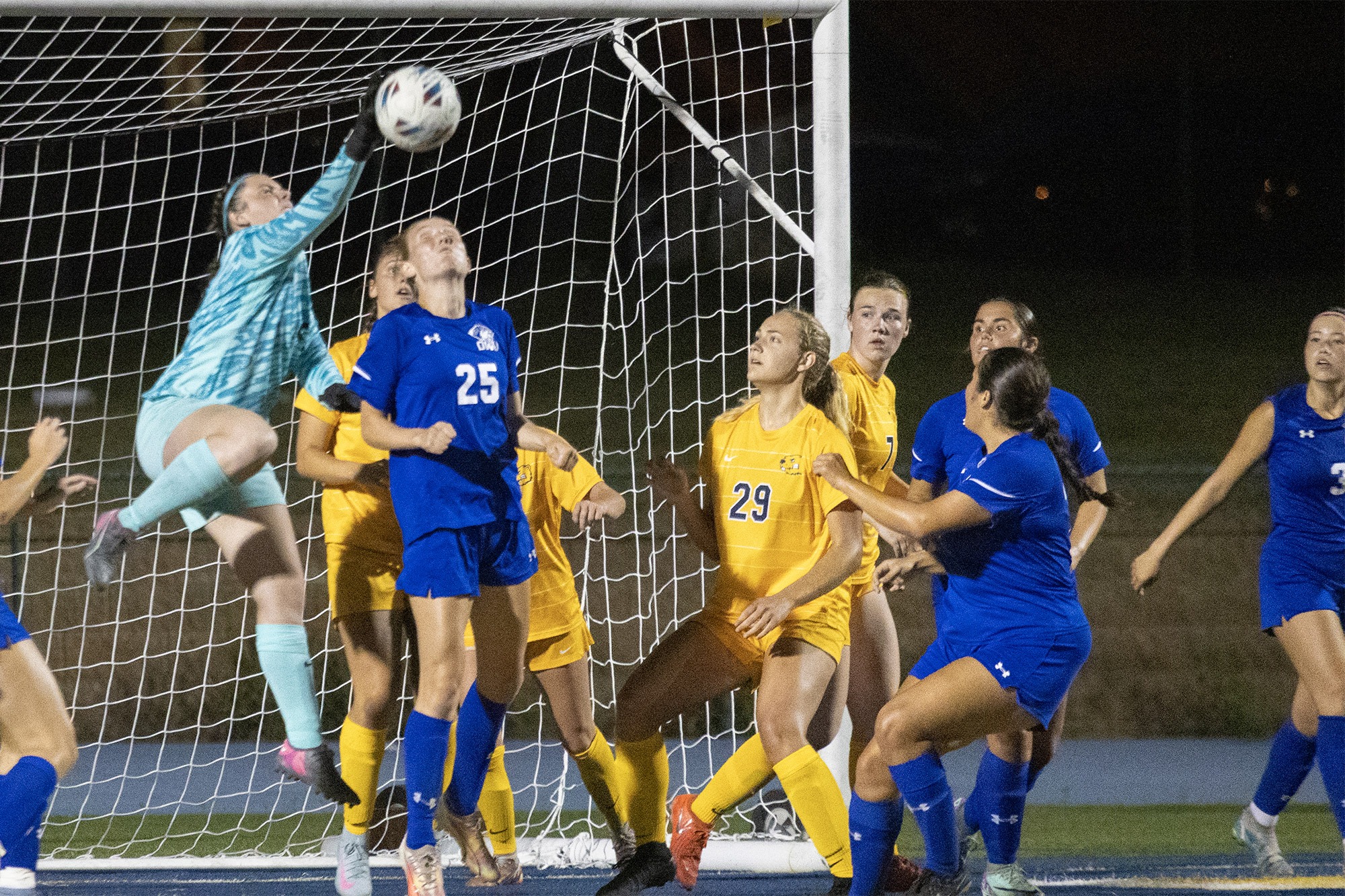 Maia Jaroch at goal