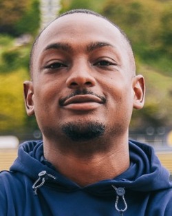 2023 Cal Football Head Shot Joc Upton
