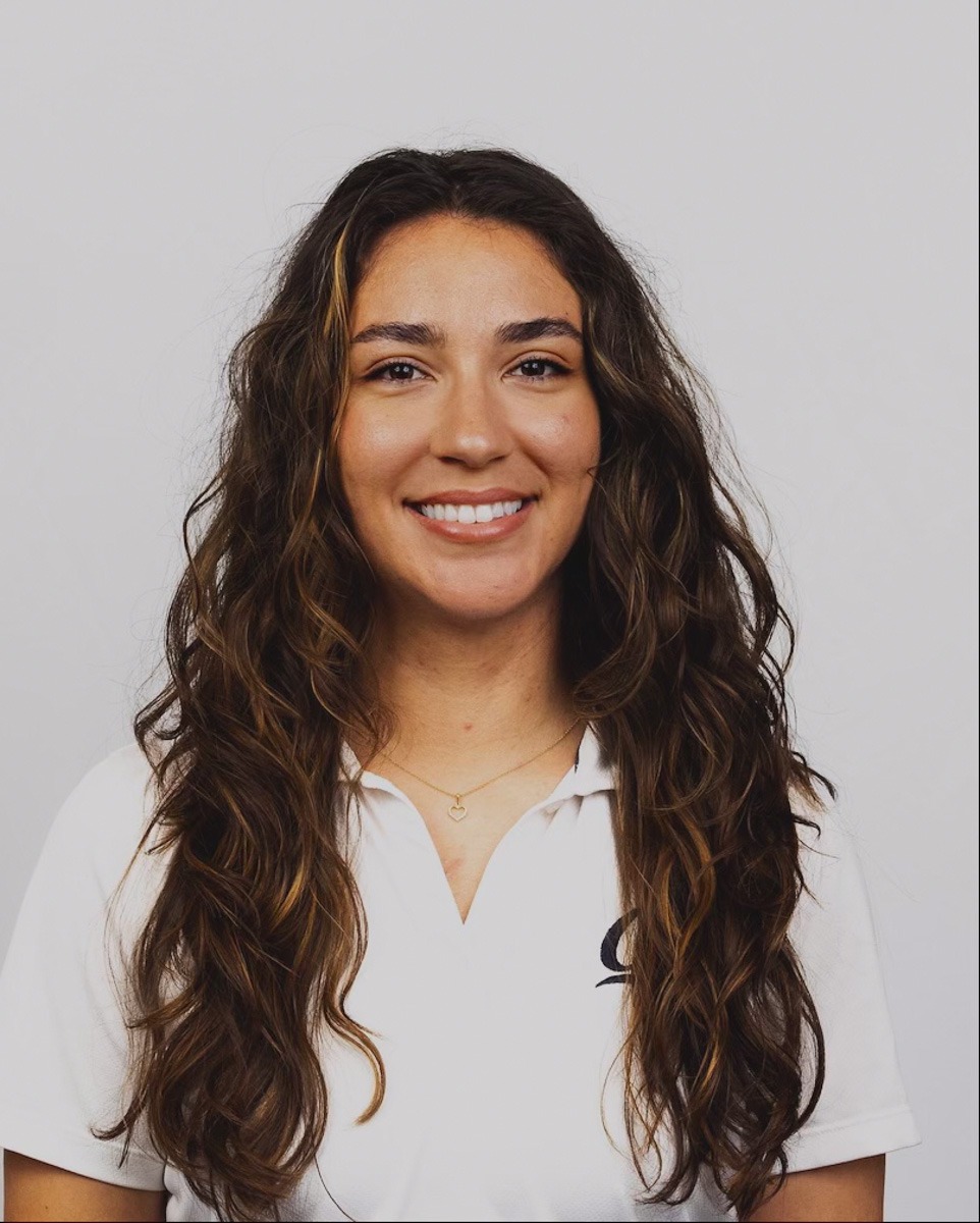 Miky Davis headshot
