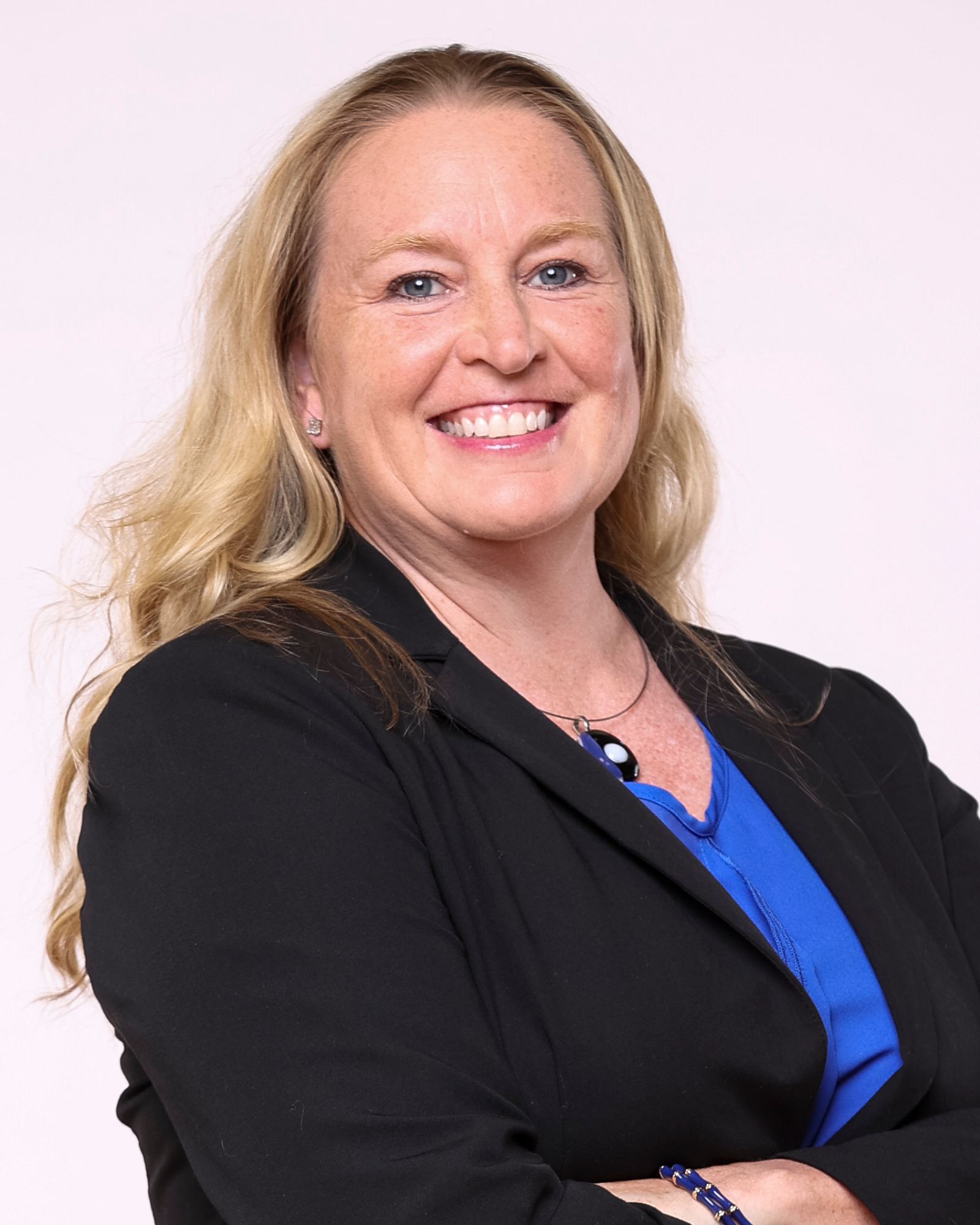 Jenny Huth headshot