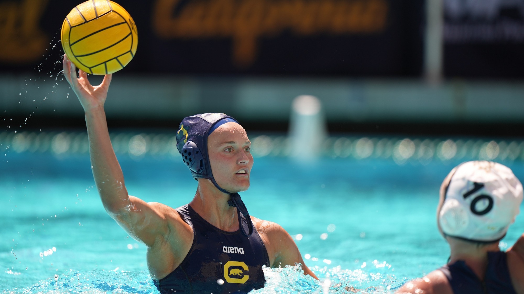 Julia Bonaguidi passes the ball in a game vs. UC Irvine