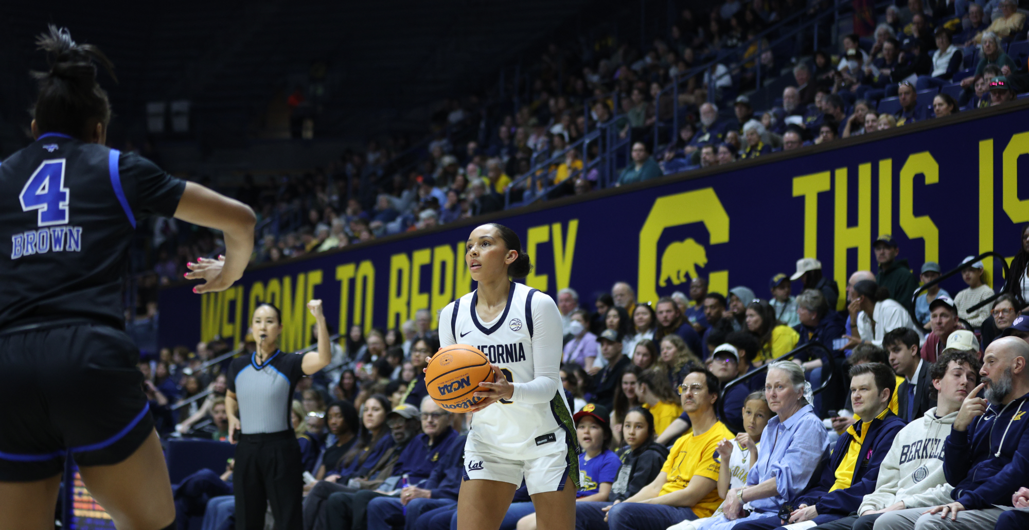 Cal WBB vs SMU: Lulu Twidale shooting