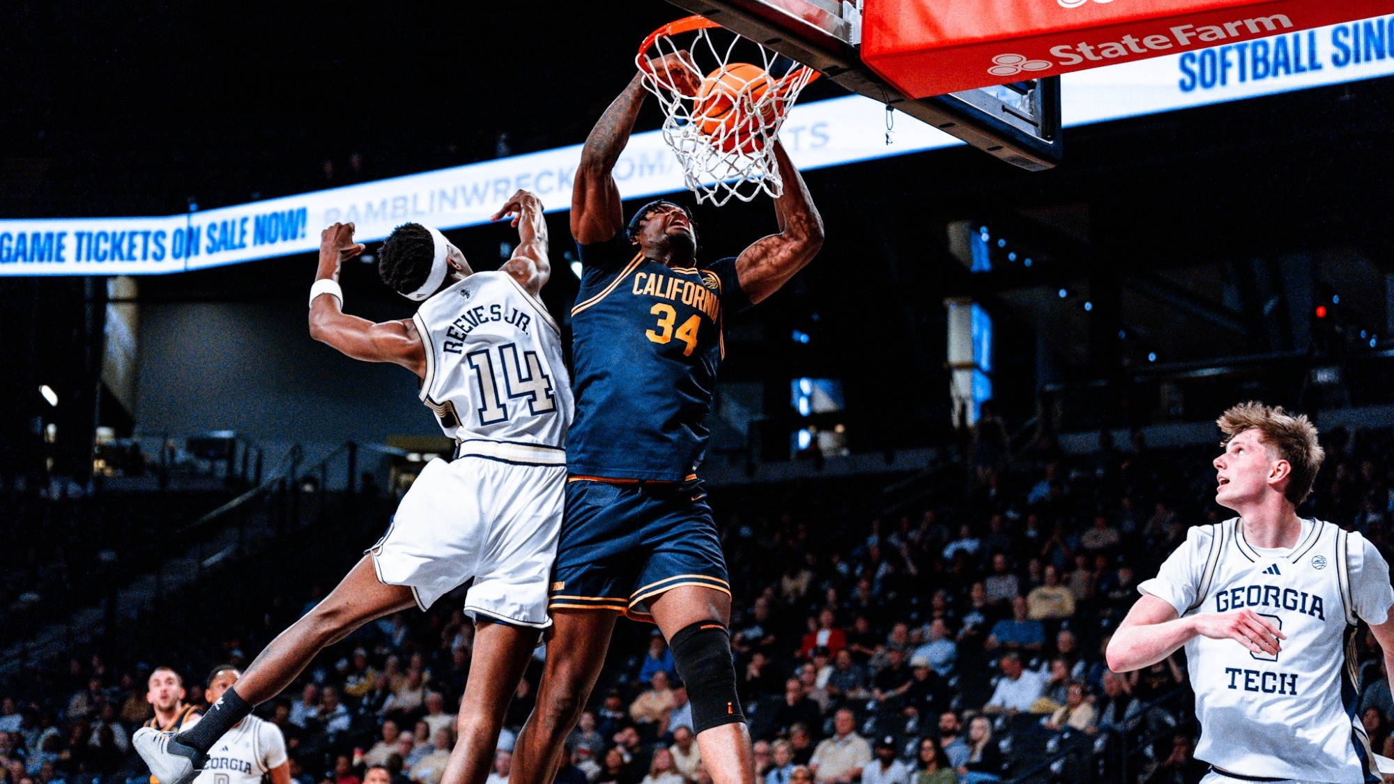 Lee Dort dunks over a Georgia Tech defender