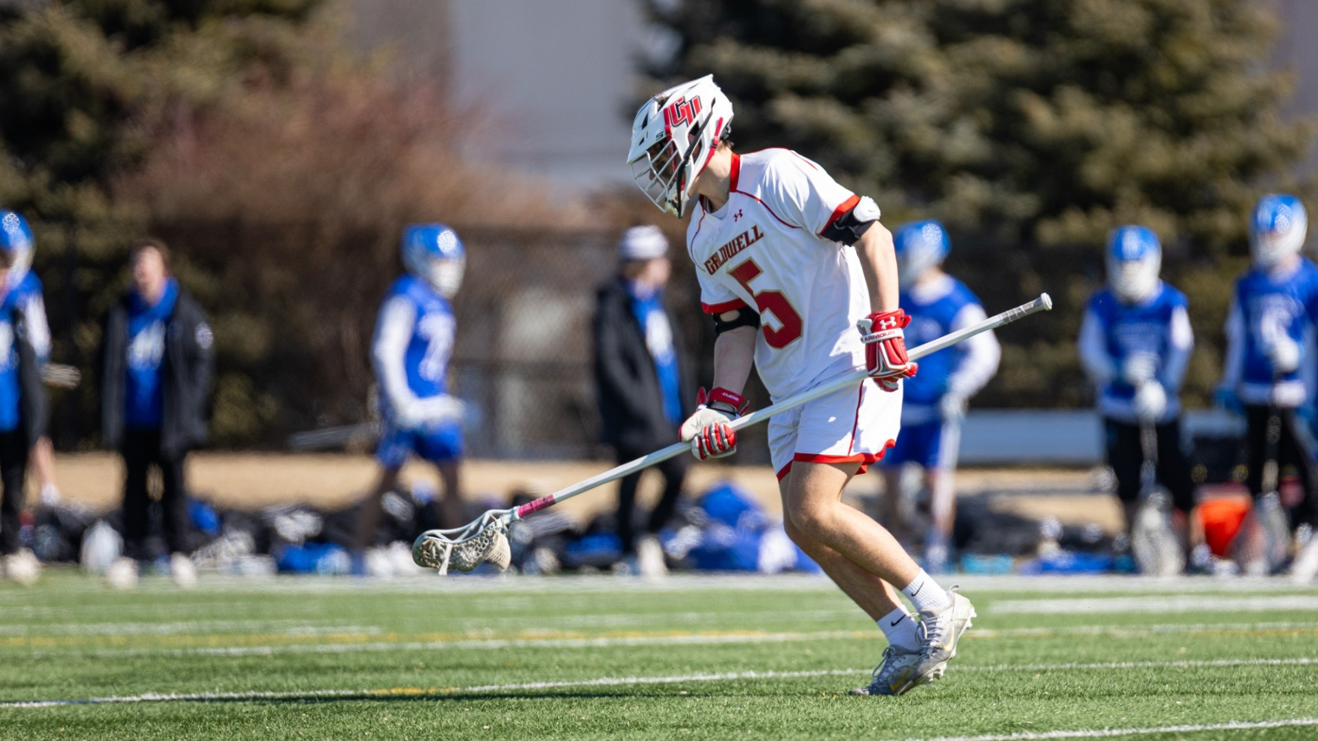 McCarthy gobbles grounder
