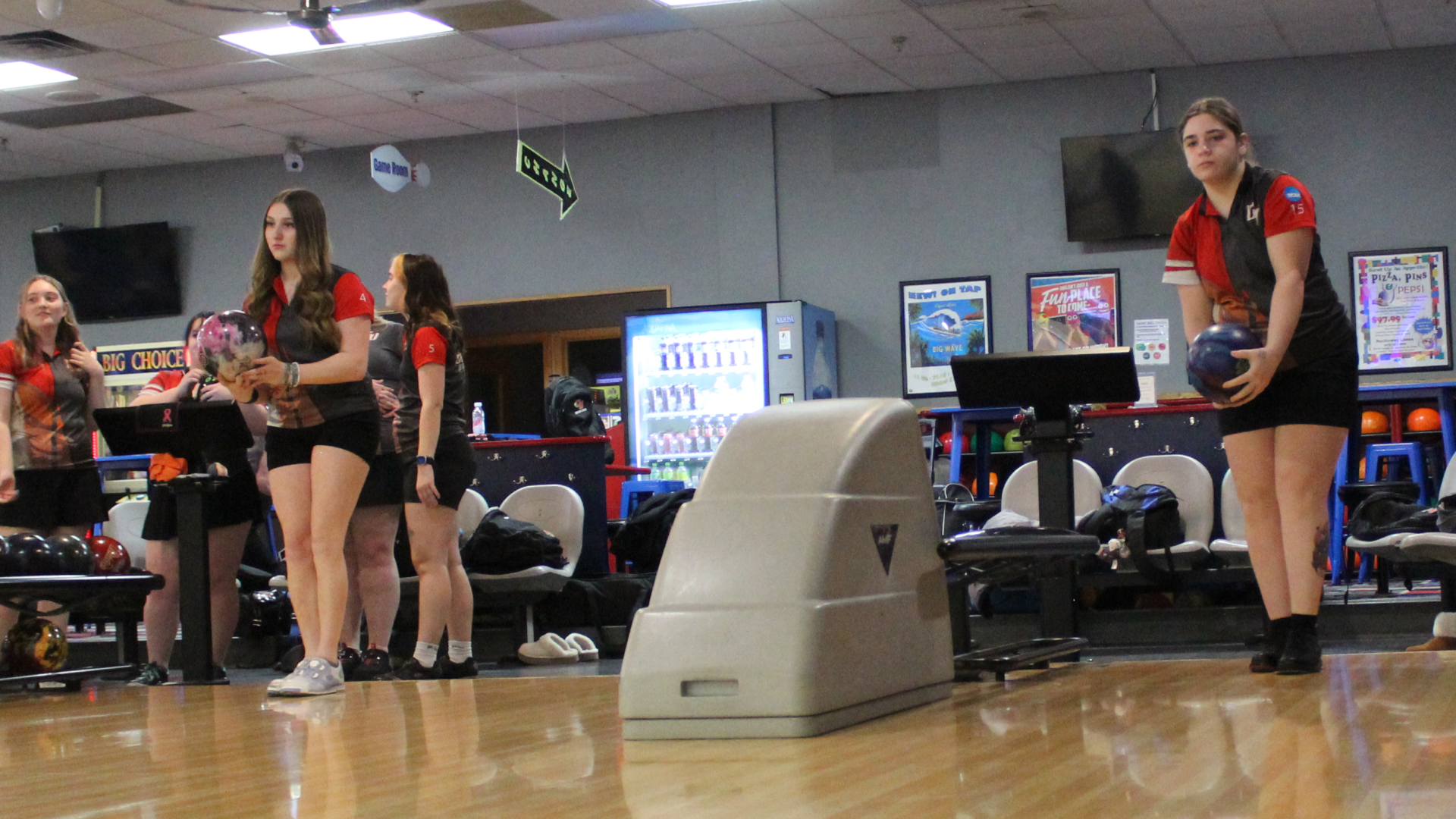 Tarsio and Sardis stances