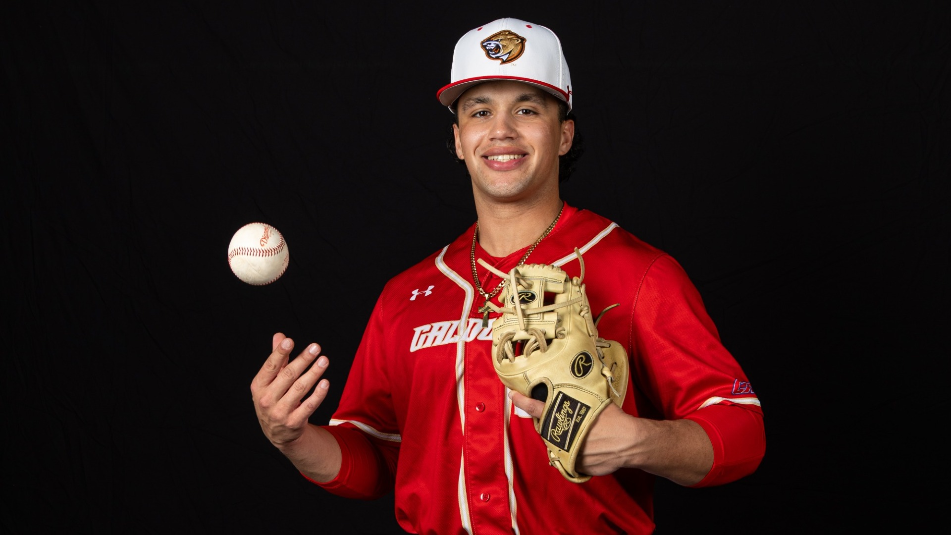 Jovani Hallihan flips