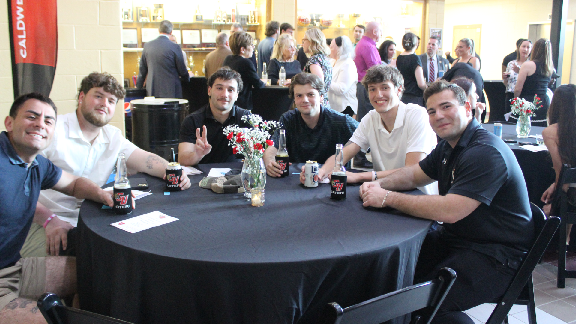 Lacrosse Table