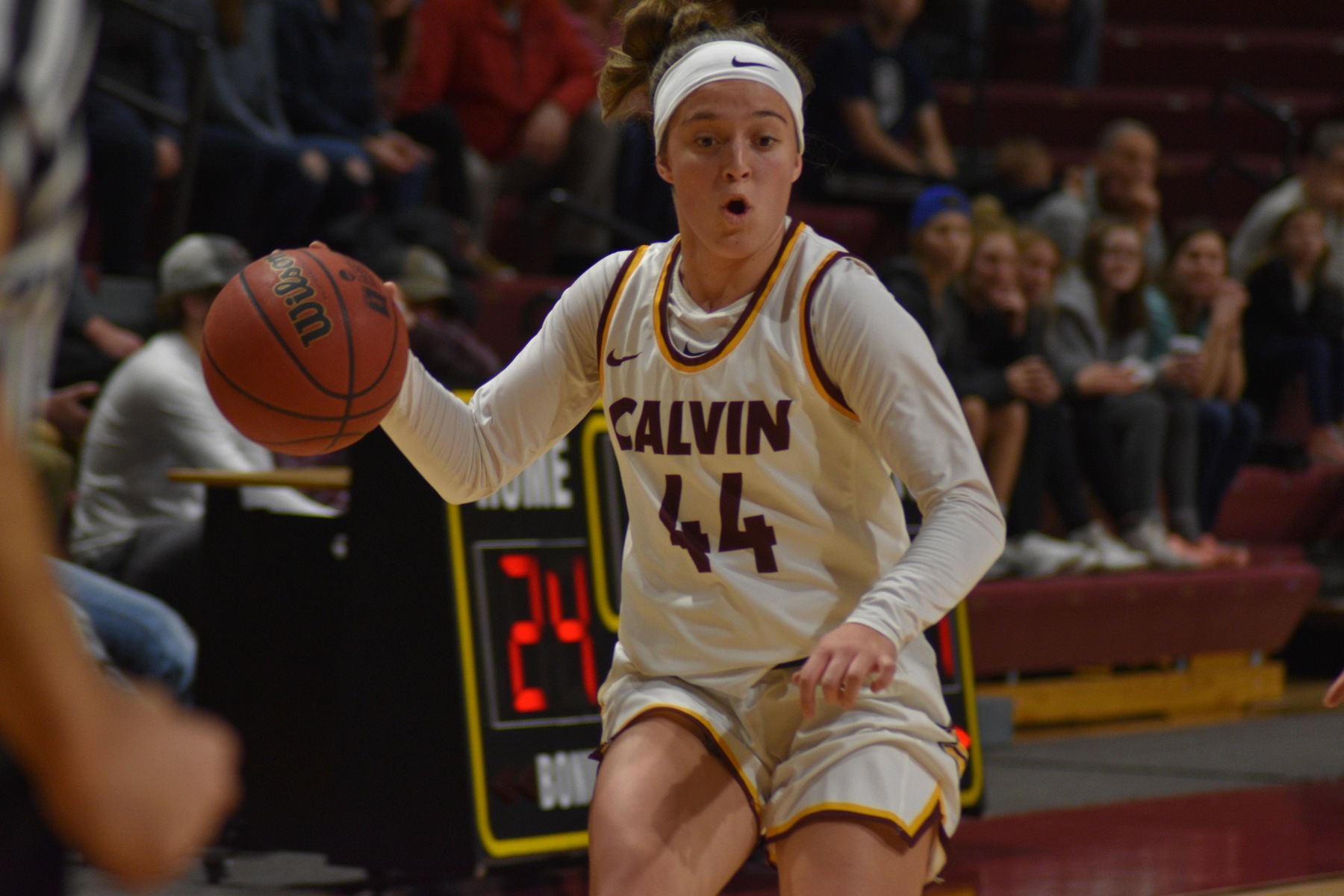 Calvin Women's Basketball Battles by Bulldogs in Regular Season Finale