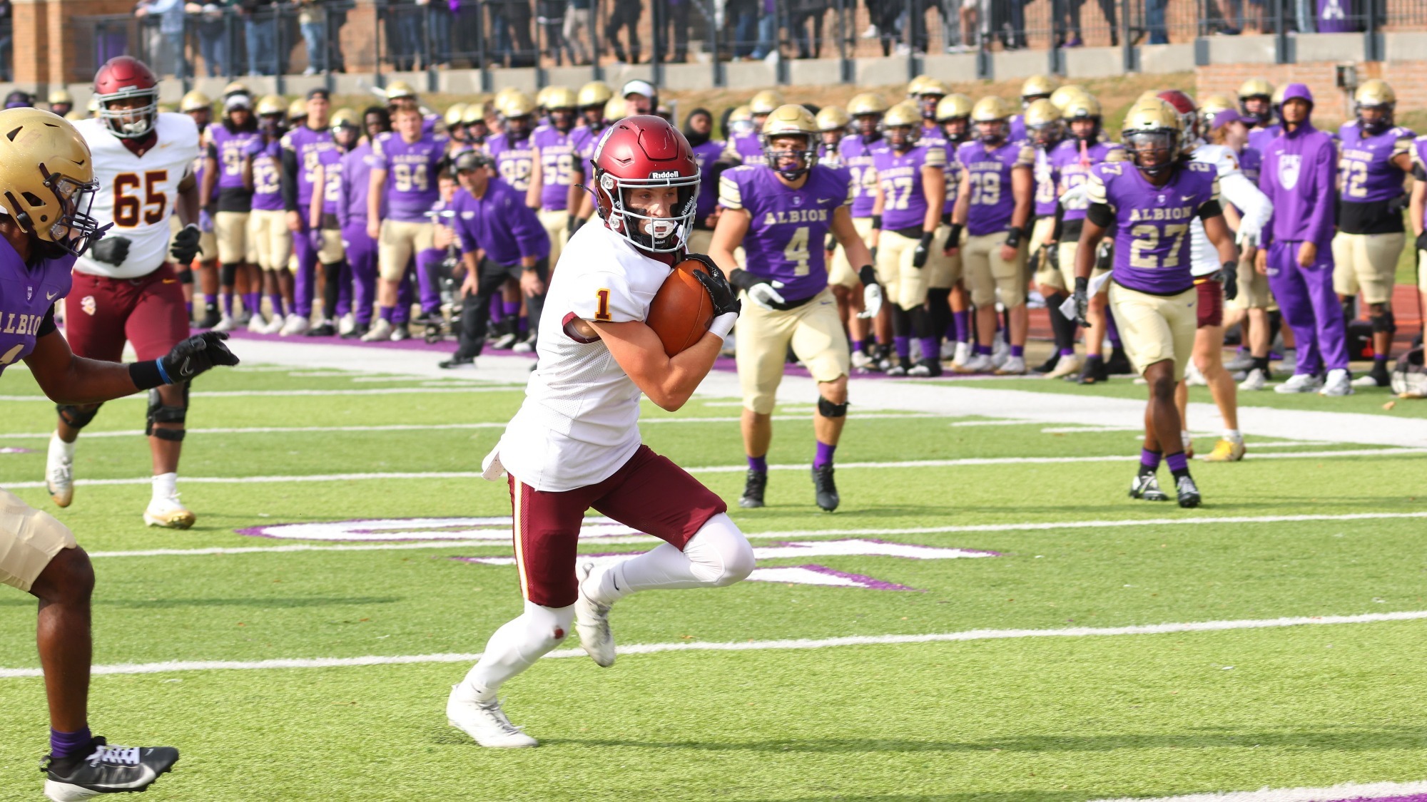 Jude Klunder Scores A Touchdown at Albion - 11-15-25