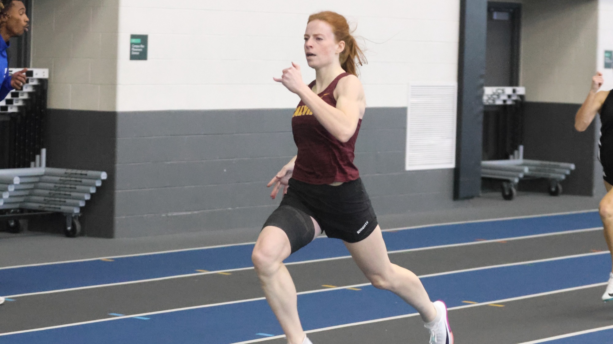 Sydney Radigan in home stretch of record-breaking 200 m dash at GVSU Holiday Open - 12-5-25