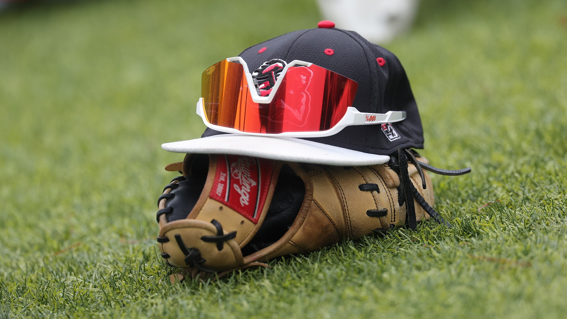 hat glove on turf 2025