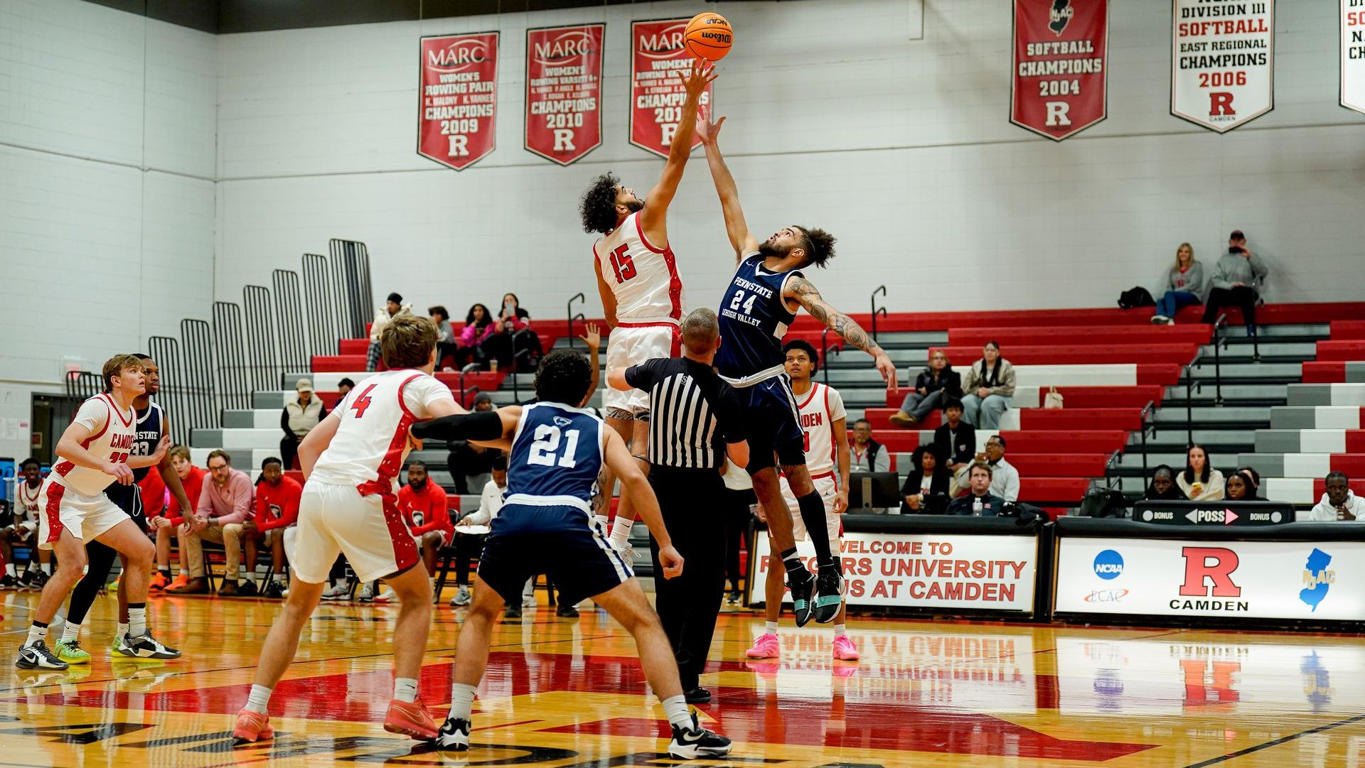 Cameron Downs jump ball