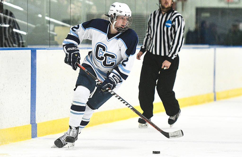 Michel's LastMinute Tally Lifts Women's Ice Hockey to Thrilling 10