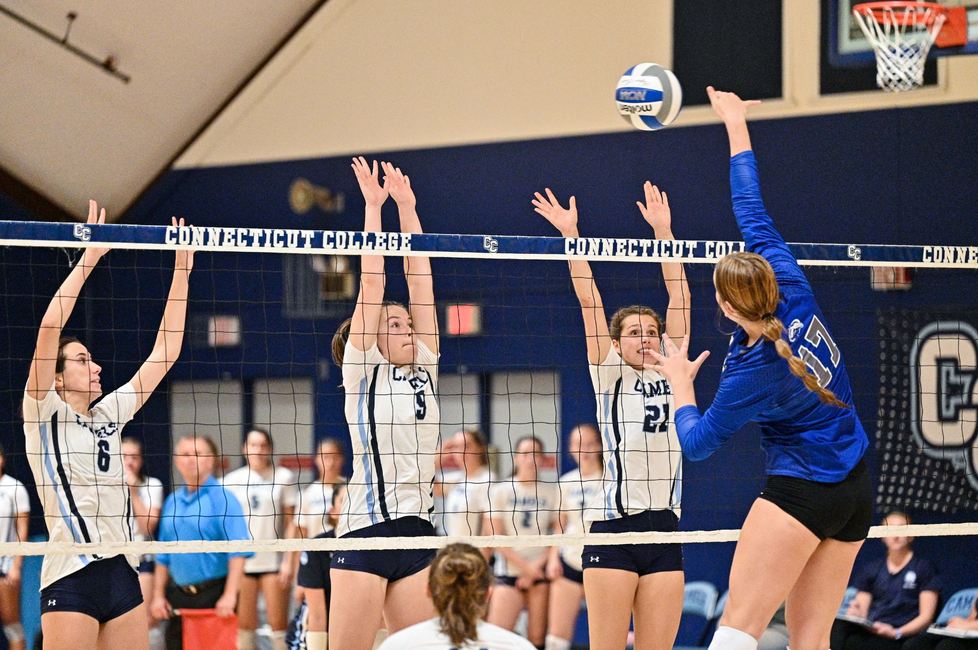 Volleyball Edged by Clark in Five Sets Connecticut College