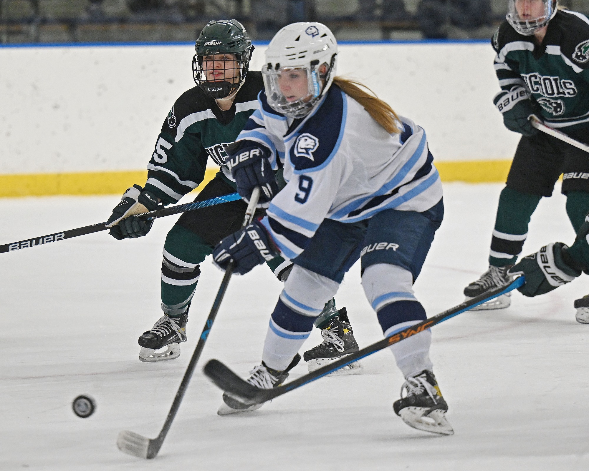 Women's Ice Hockey Edges Manhattanville 32 Connecticut College