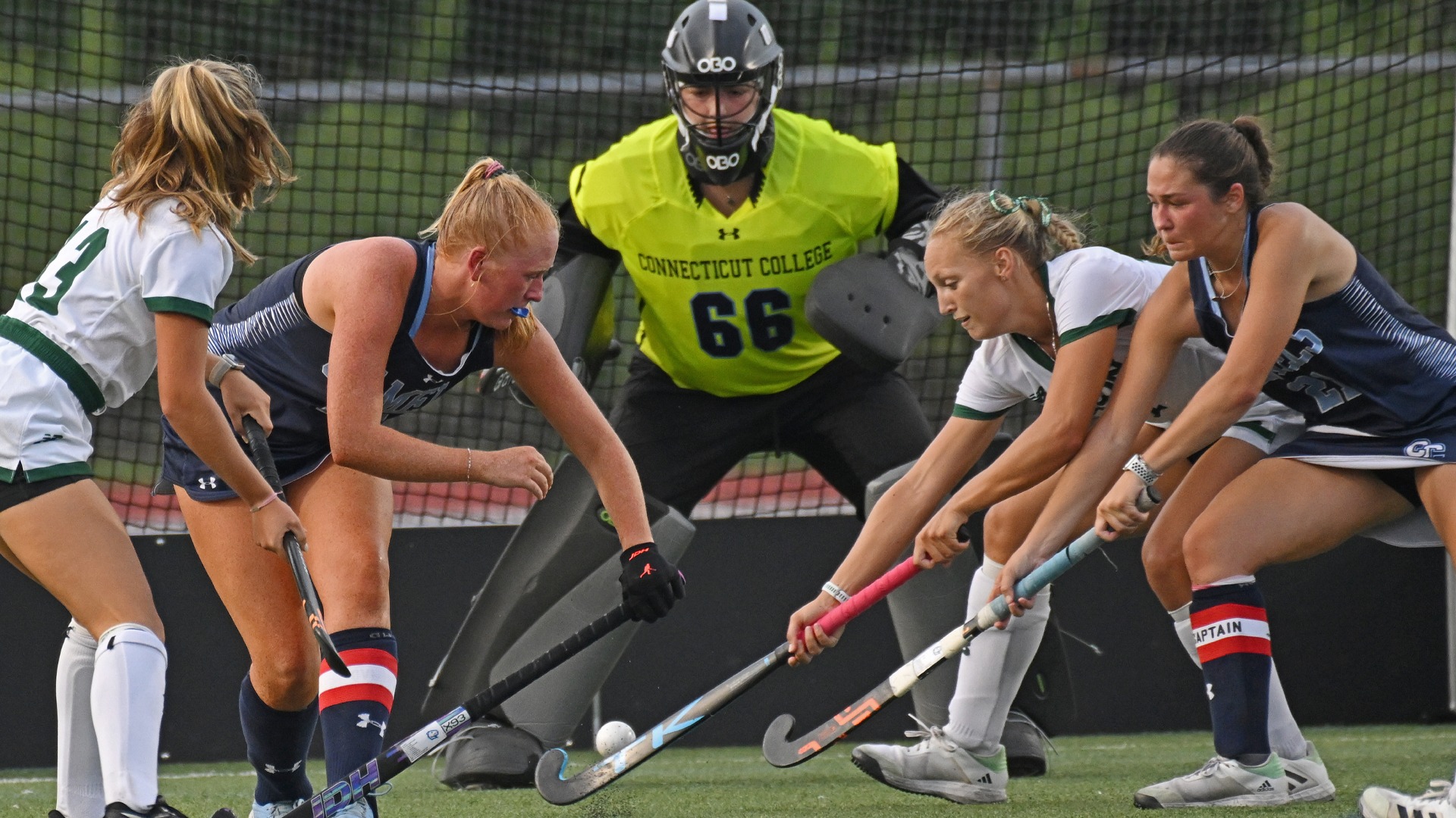 Field Hockey Edged by No. 16 Bowdoin Connecticut College