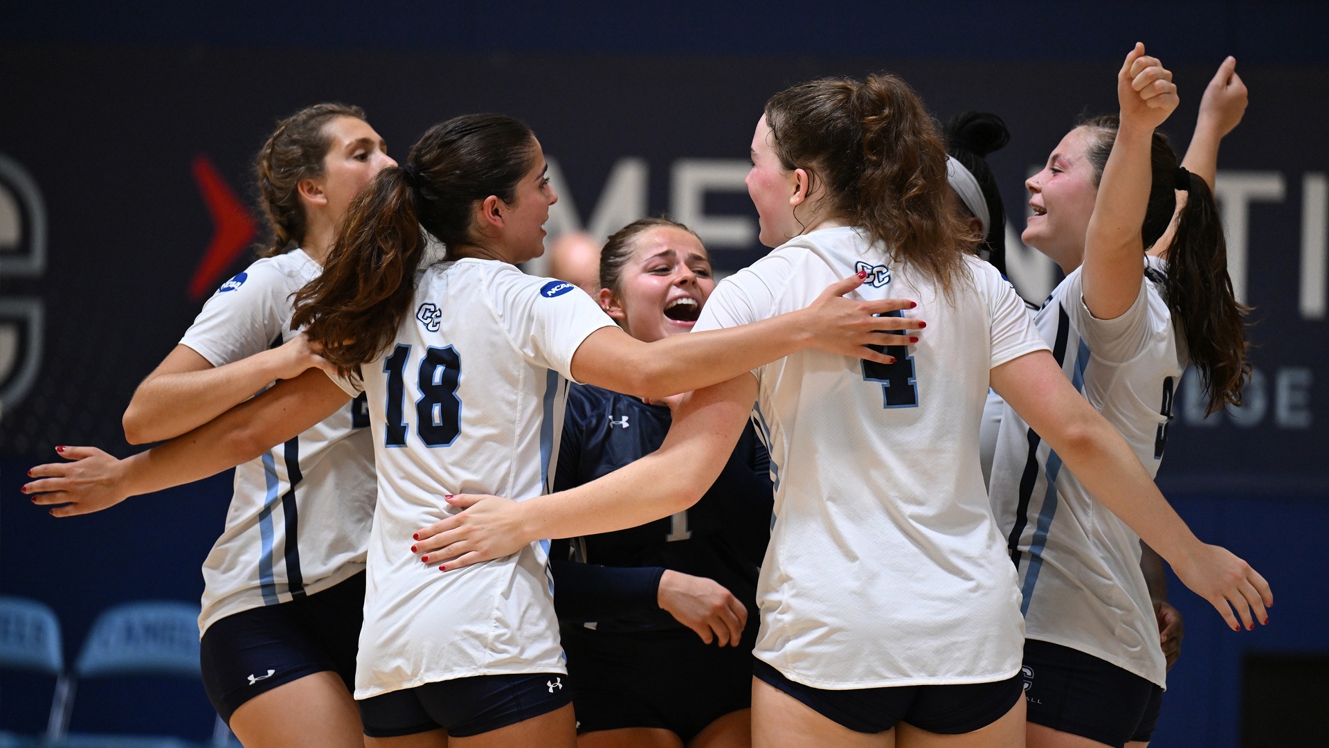 Volleyball Outlasts Bowdoin in FiveSet Thriller Connecticut College
