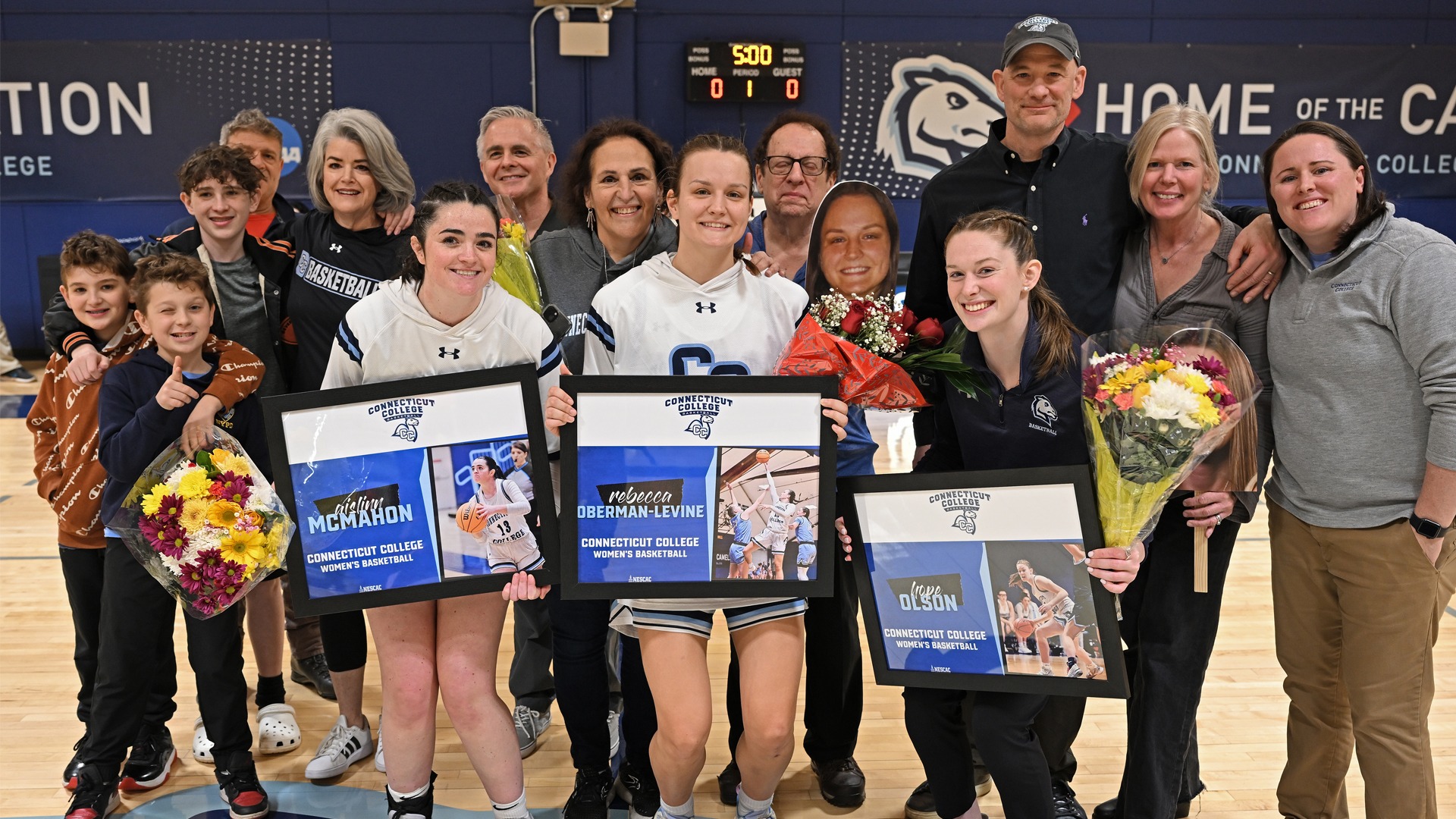 Women's Basketball Tops Williams on Senior Day Connecticut College