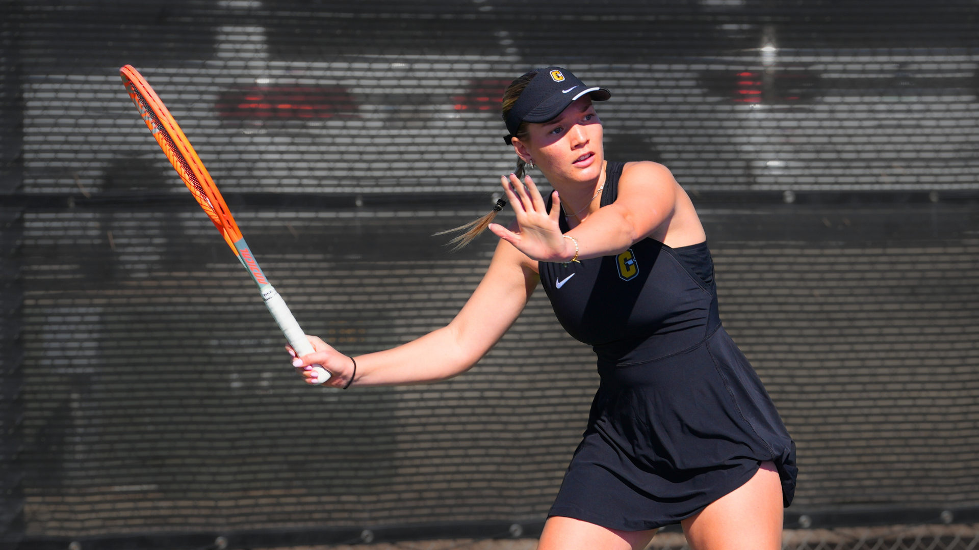 Jenna Goessel hitting forehand