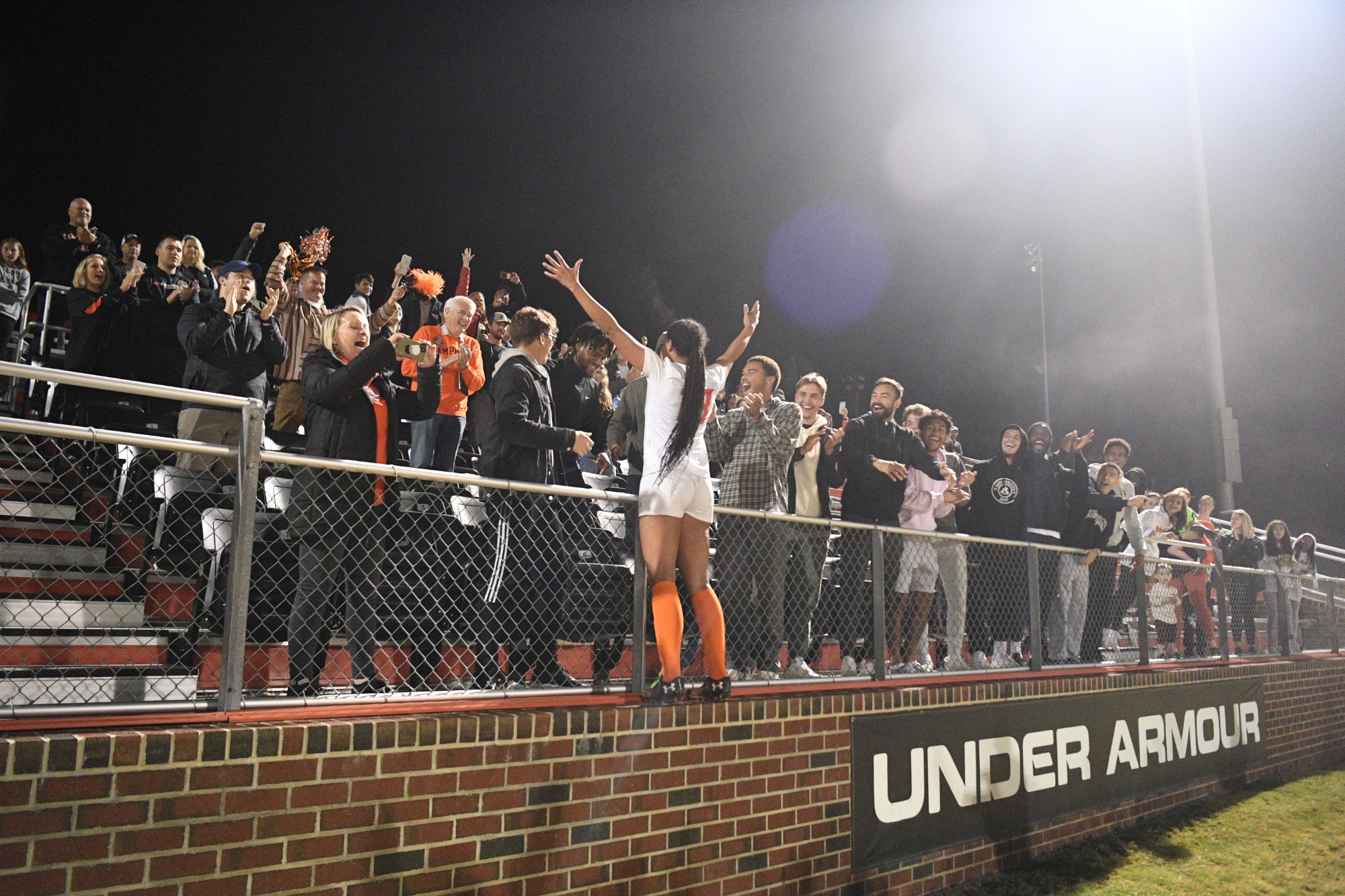 Eakes Crowd with Hayley Krahenbil