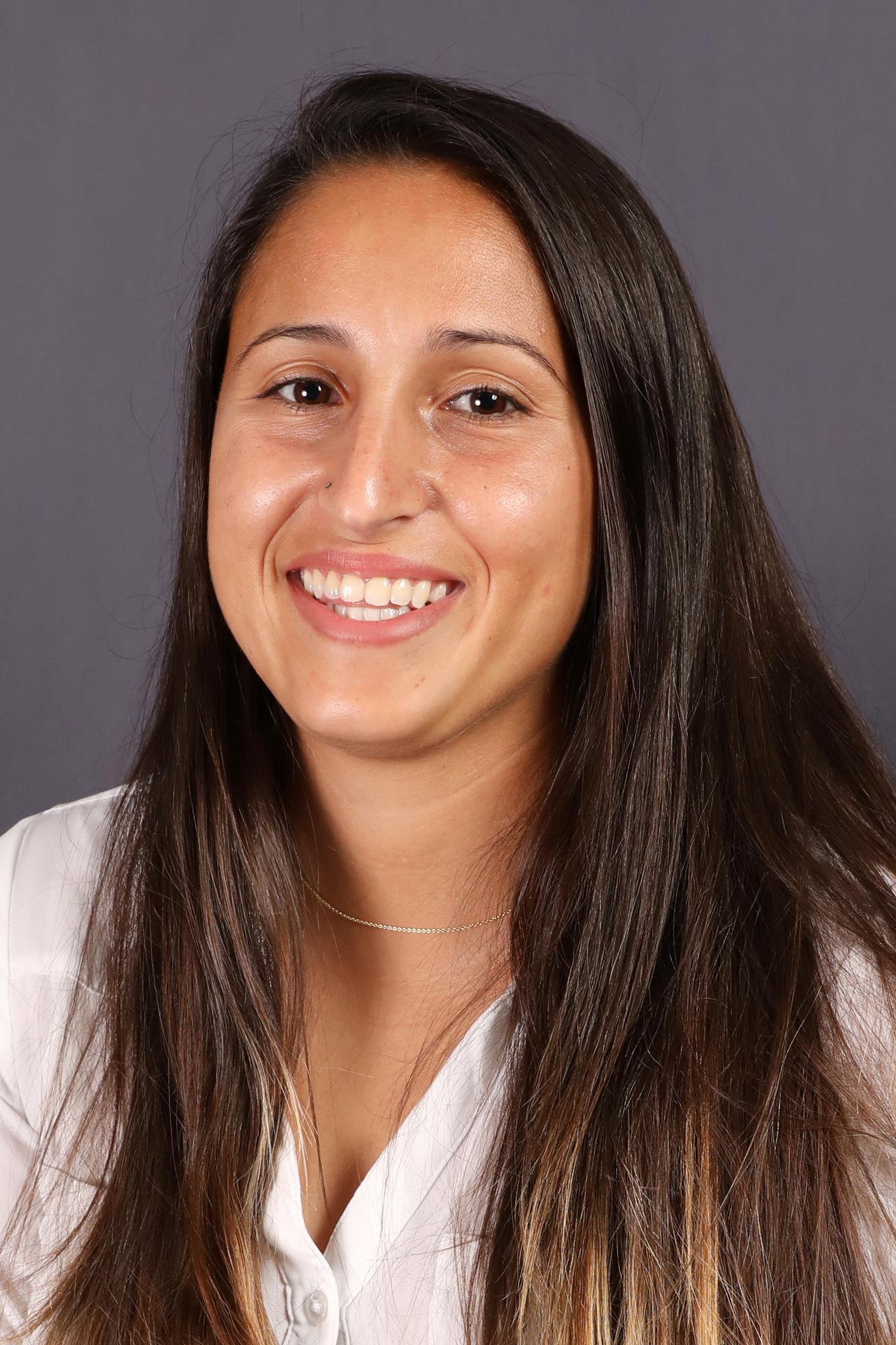 Macarena Acuna Headshot 8-24-20