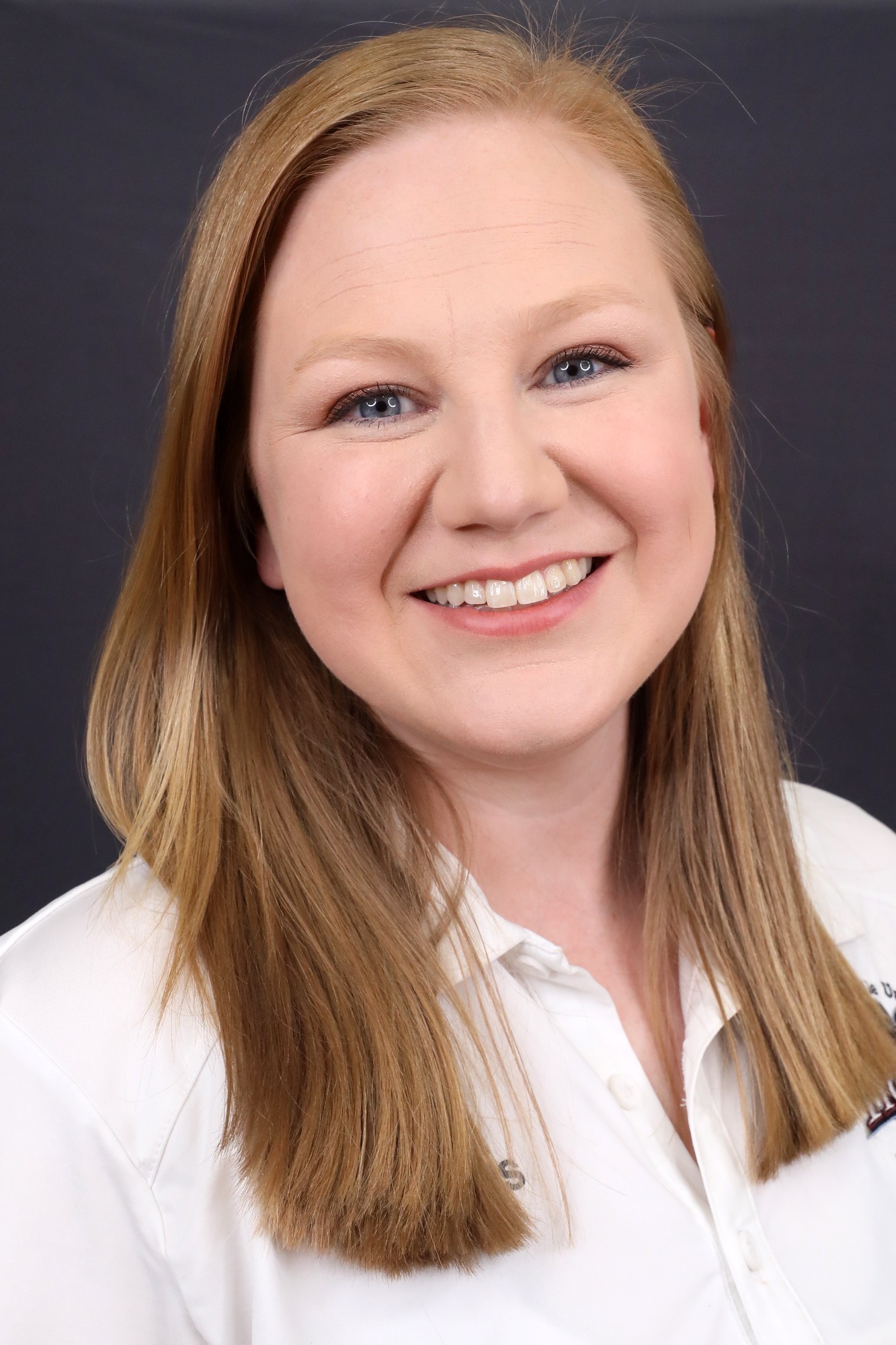 Laura Day Headshot 10-9-23