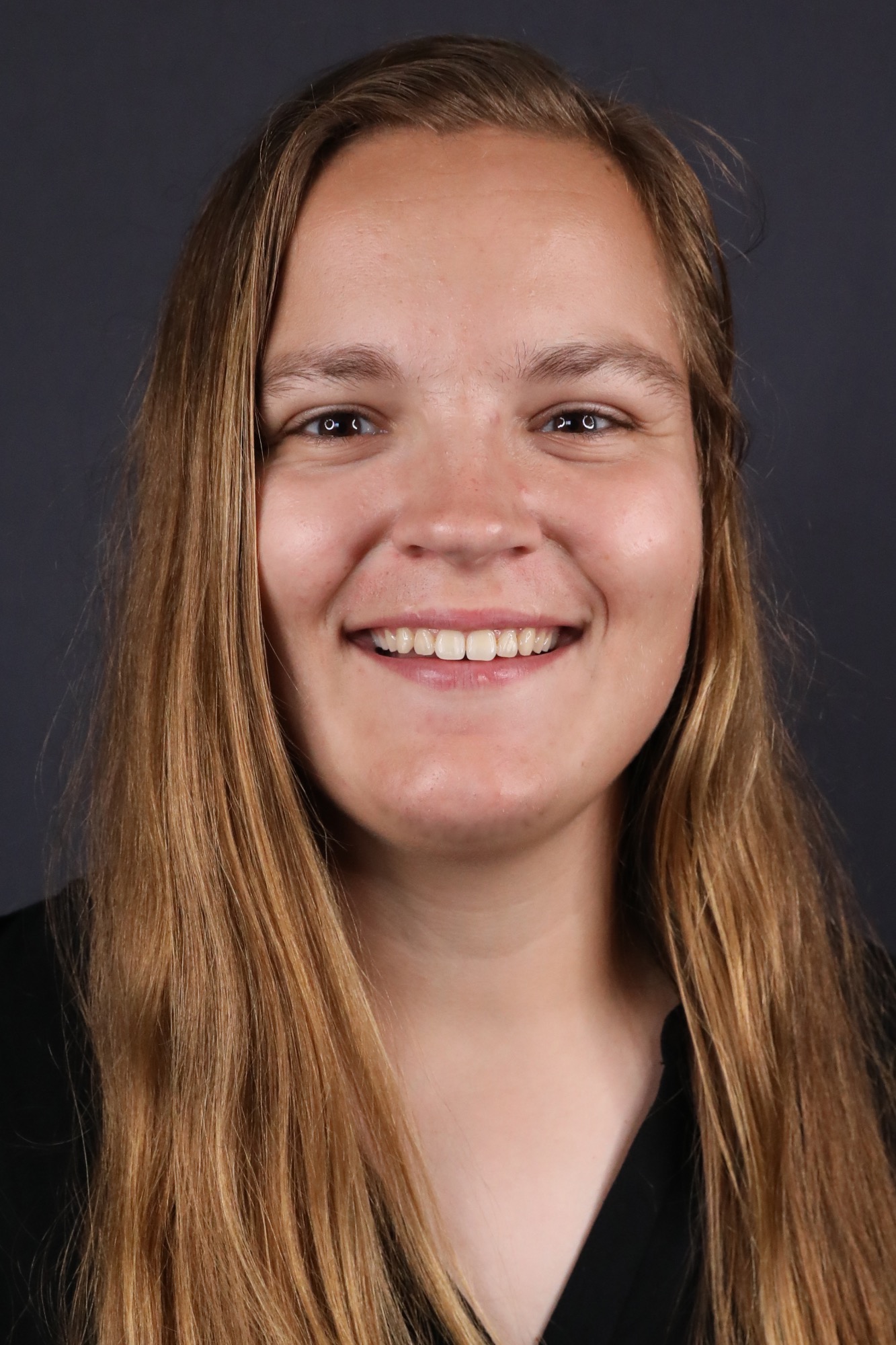 Lydia Haak Headshot 7-17-23