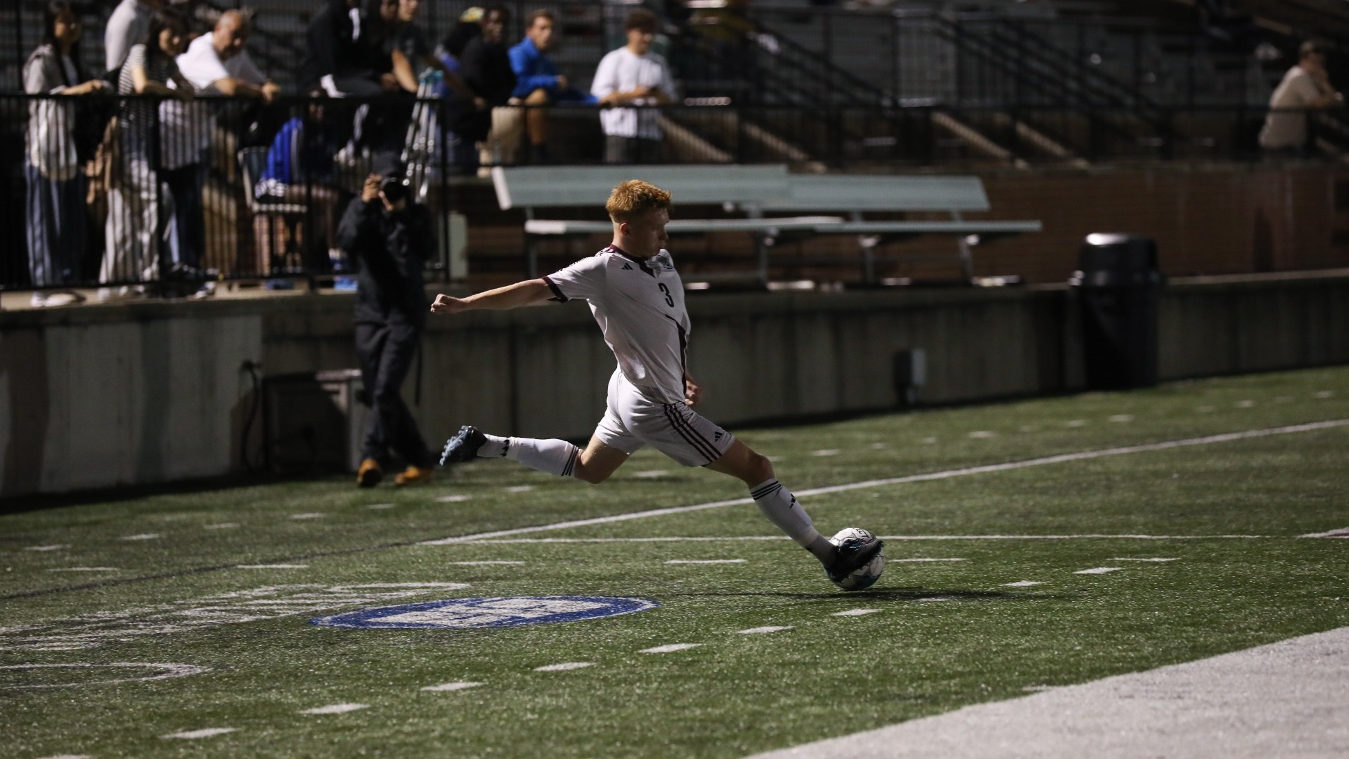 Horn free kick