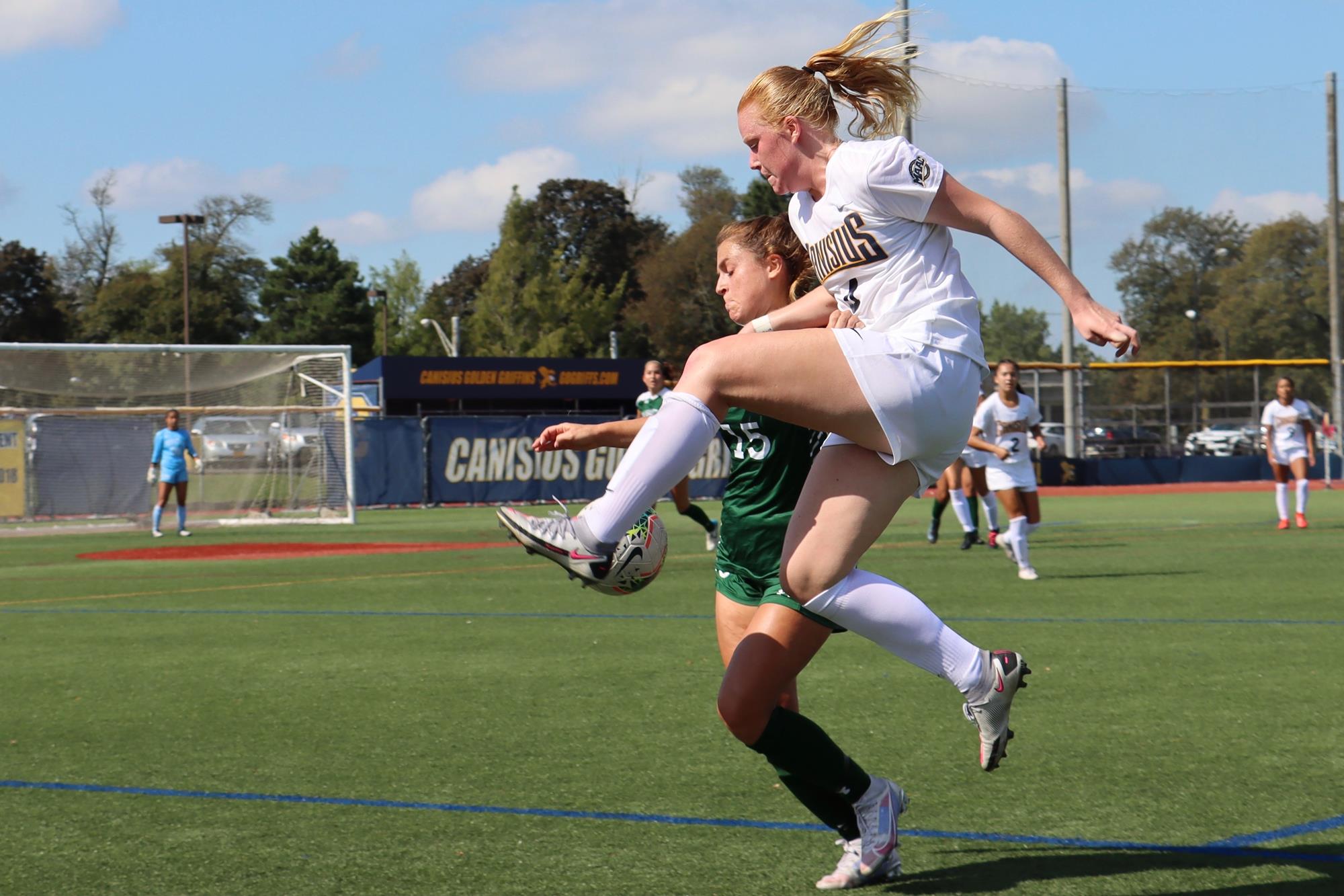 Women’s Soccer Continues Streaks with Scoreless Draw at Iona Canisius